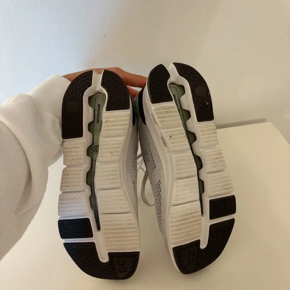 On Clouds ON Running Shoes - Cloudrift - Size 6.5 - Picture 4 of 9